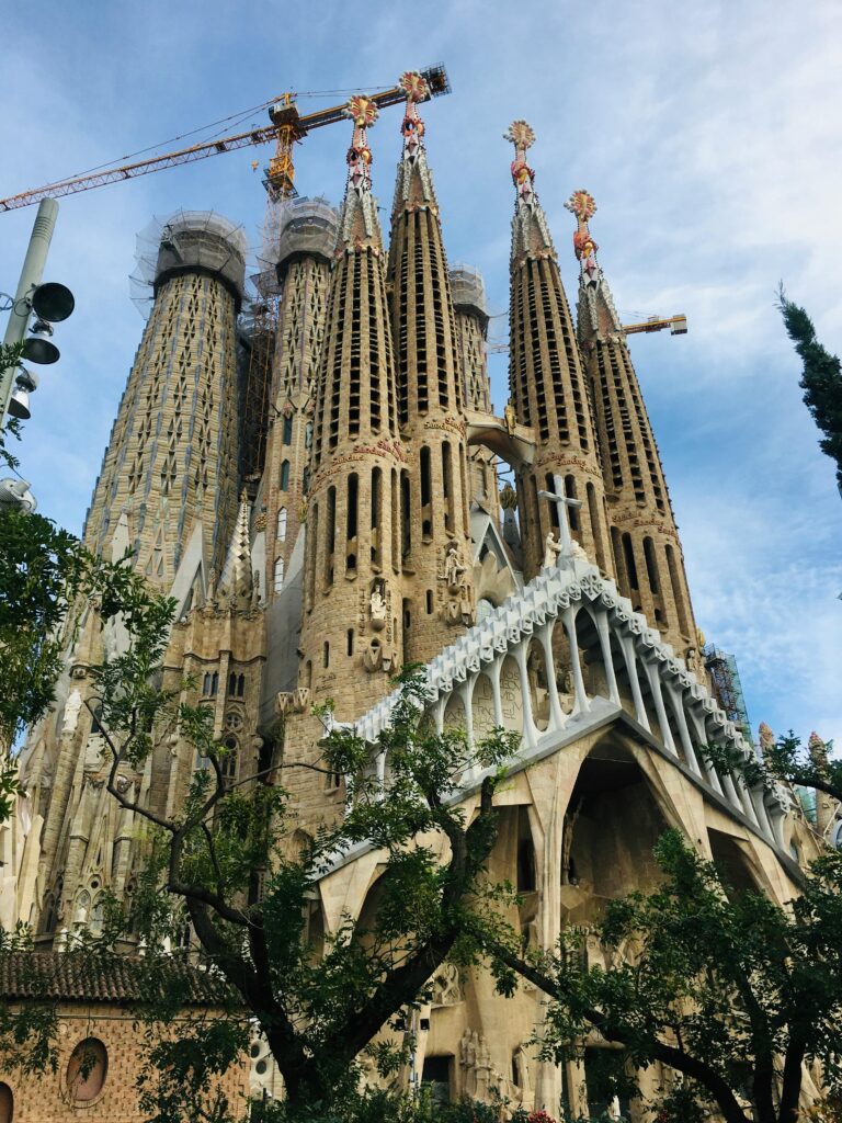 Sagrada Familia, Antoni Gaudis ufuldendte Art Nouveau mesterv&aelig;rk i Barcelona